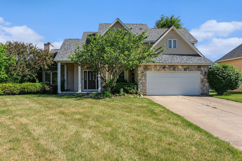14 Blue Stone Ridge, Newton township
