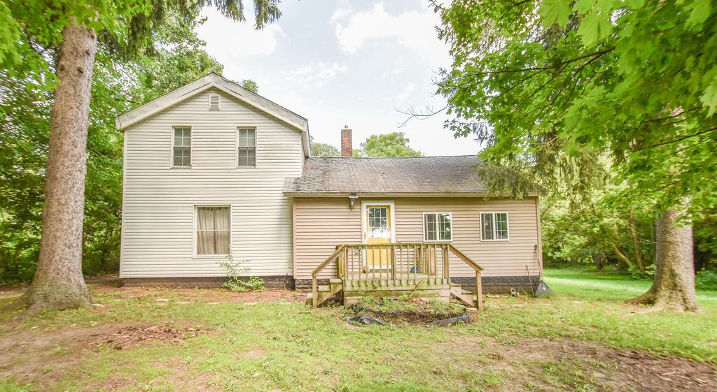489 N Ray Quincy Road, Quincy township