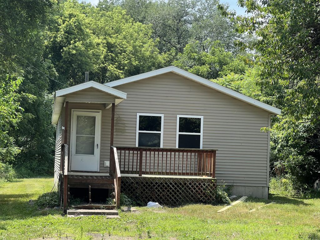 2117 E Jackson Drive, Tekonsha township