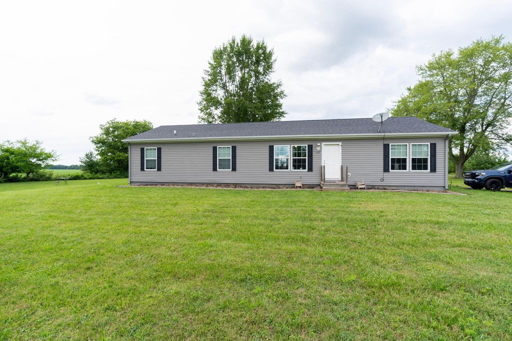 107 10 Mile Road, Burlington township