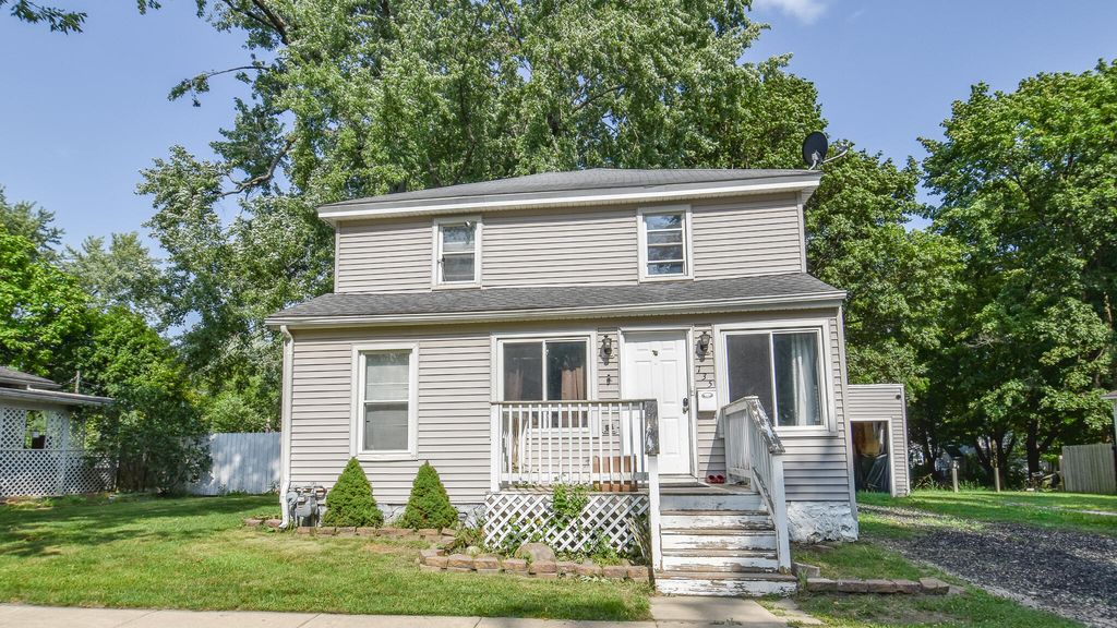 135 S Manning Street, Hillsdale city