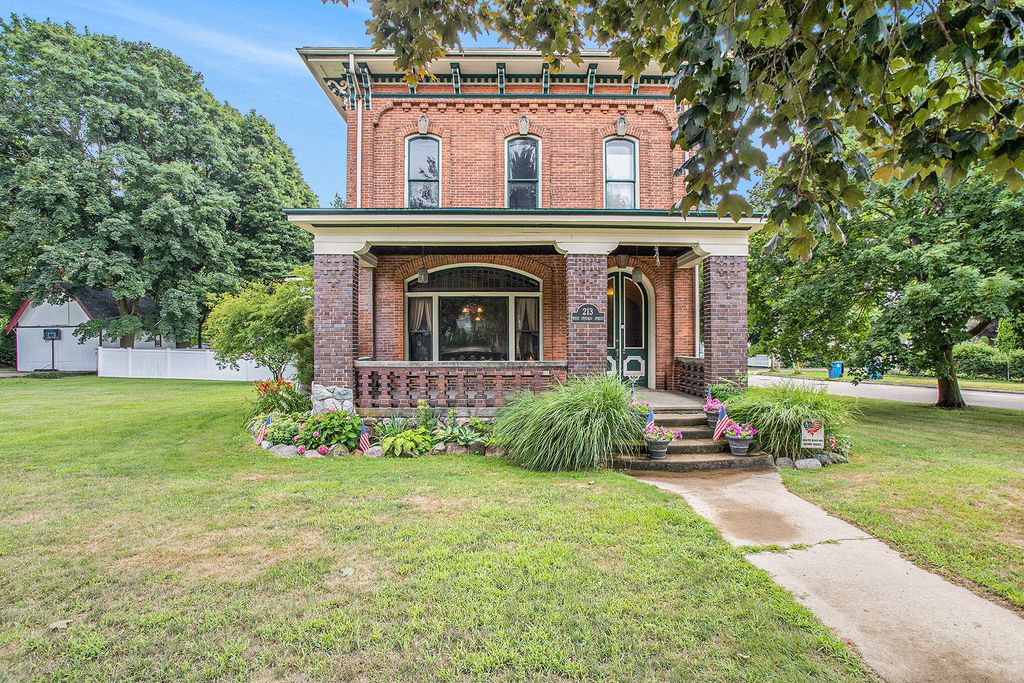 213 W Chicago Street, Coldwater