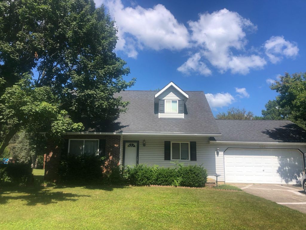 445 Mansfield Drive, Lapeer township