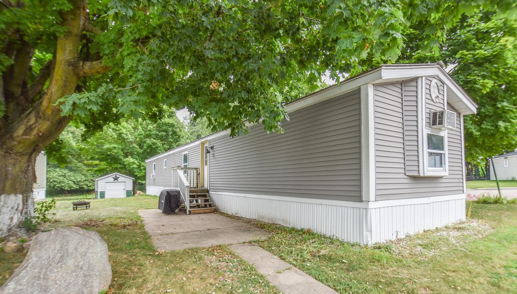 2856 W Carleton Road Unit: Lot 47, Hillsdale city