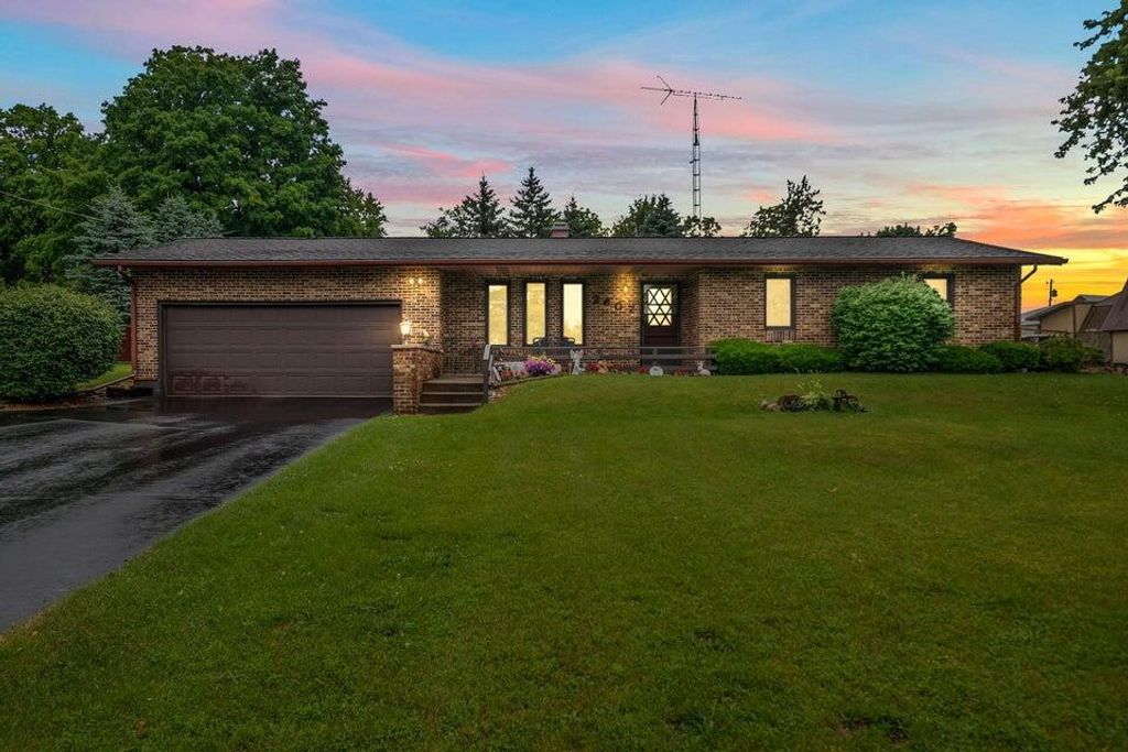 2607 Thompson Street, Jefferson township
