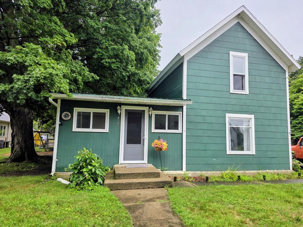 407 Saint Joseph Street, Union City village