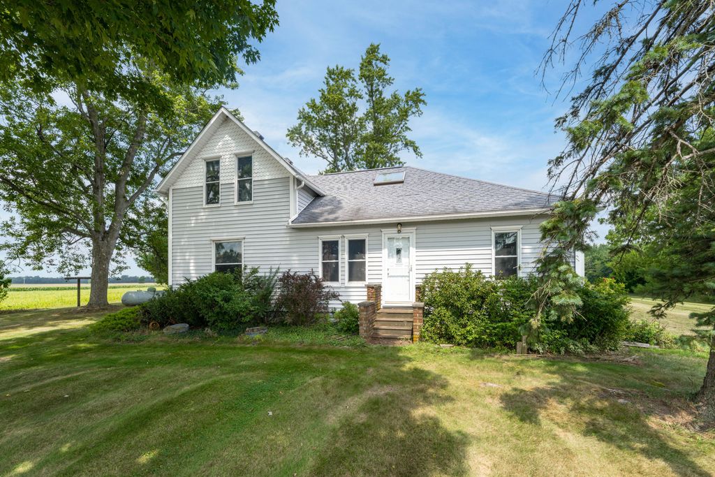 714 Kosmerick Road, Bronson township