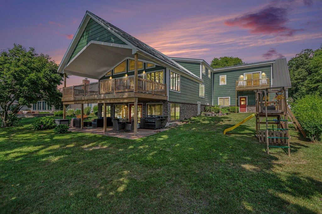1064 Bay View Drive, Coldwater city
