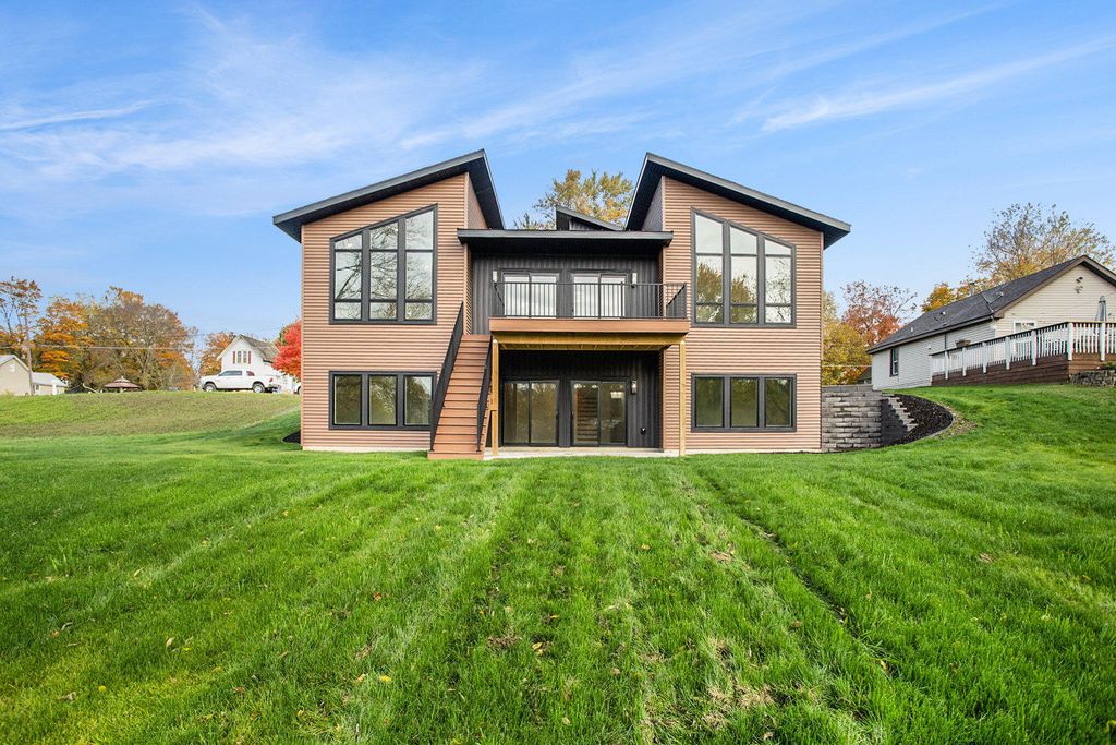 315 W High Street, Union City village