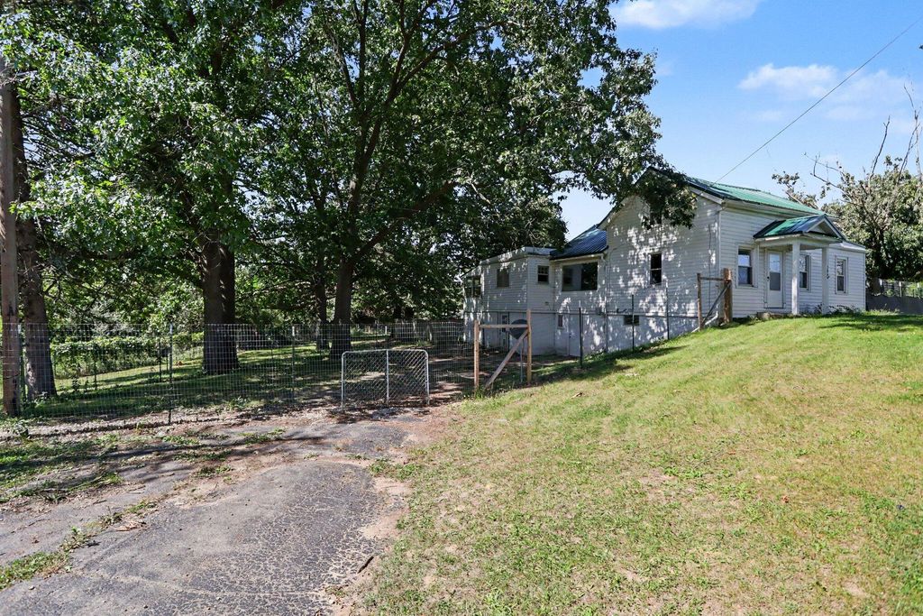 306 Griswold Street, Hillsdale