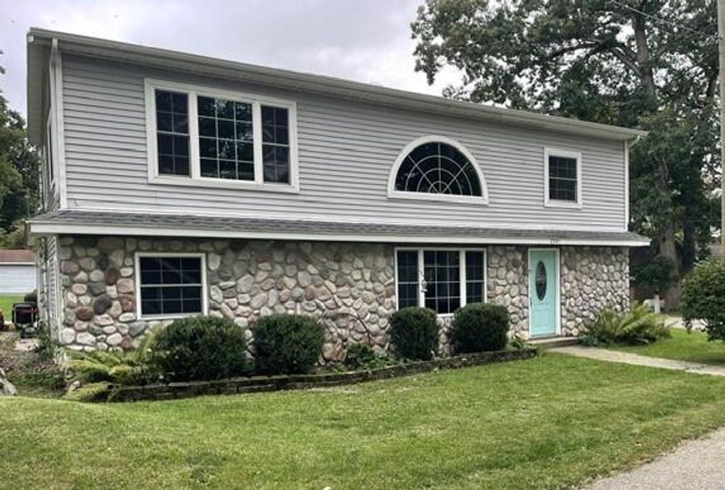 2341 Cedar Drive, Reading