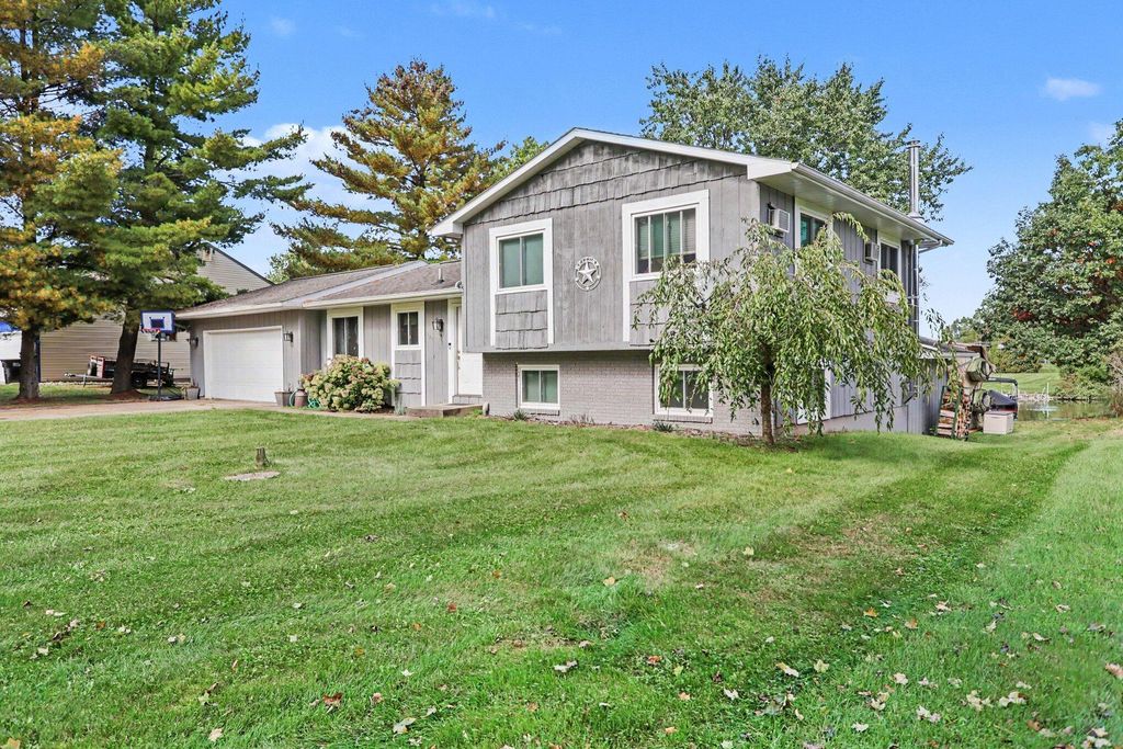 280 Riverview Drive, Coldwater