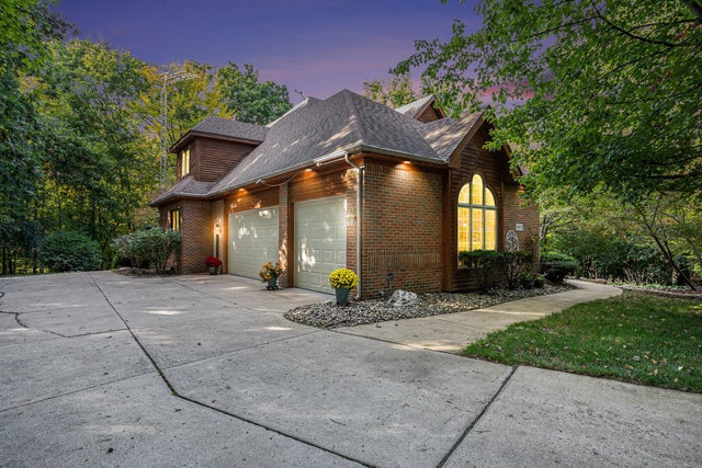 9411 Fair Oaks Drive, Goodrich village