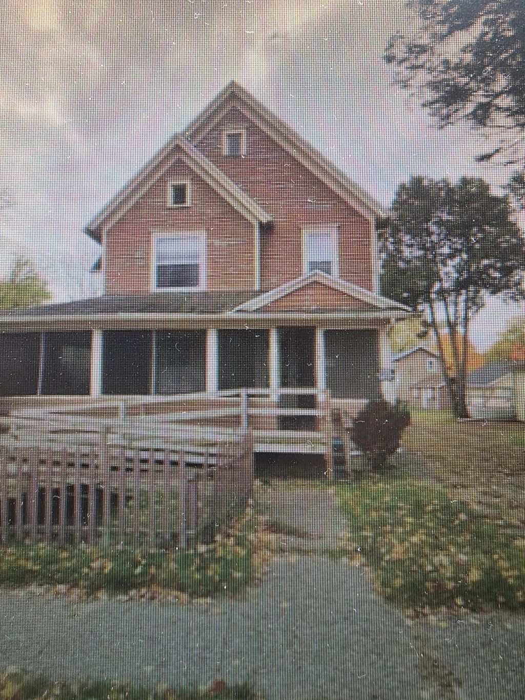 113 W Walnut Street, Albion township