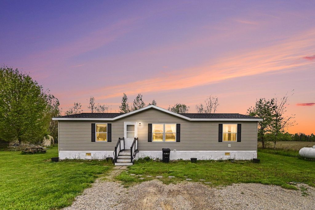 10952 Frost Road, Danby township