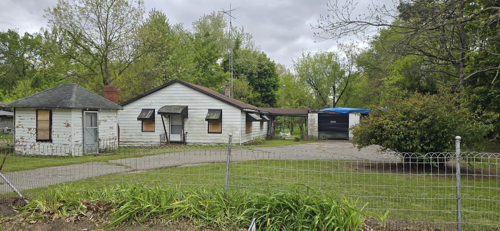 17881 S River Road, Lockport township
