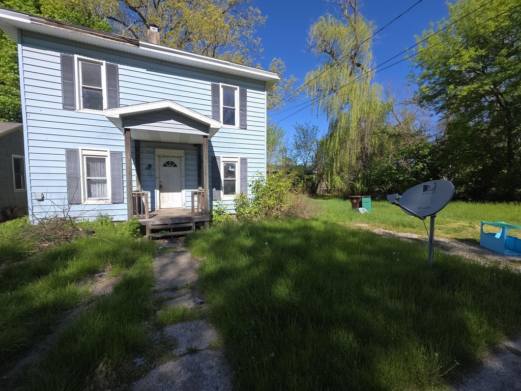 206 S Berrien Street, Albion city
