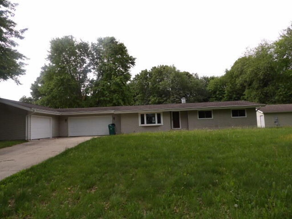 115 Sweetheart Lane, Johnstown township