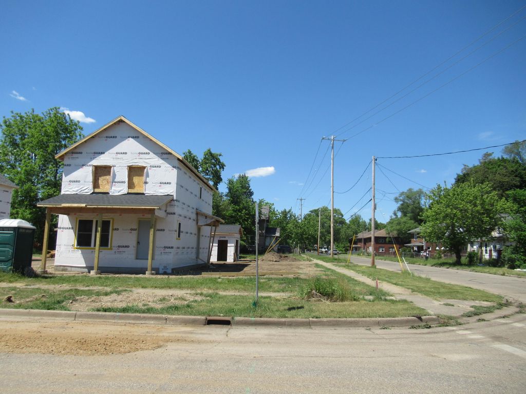 84 Bowen Avenue, Battle Creek city
