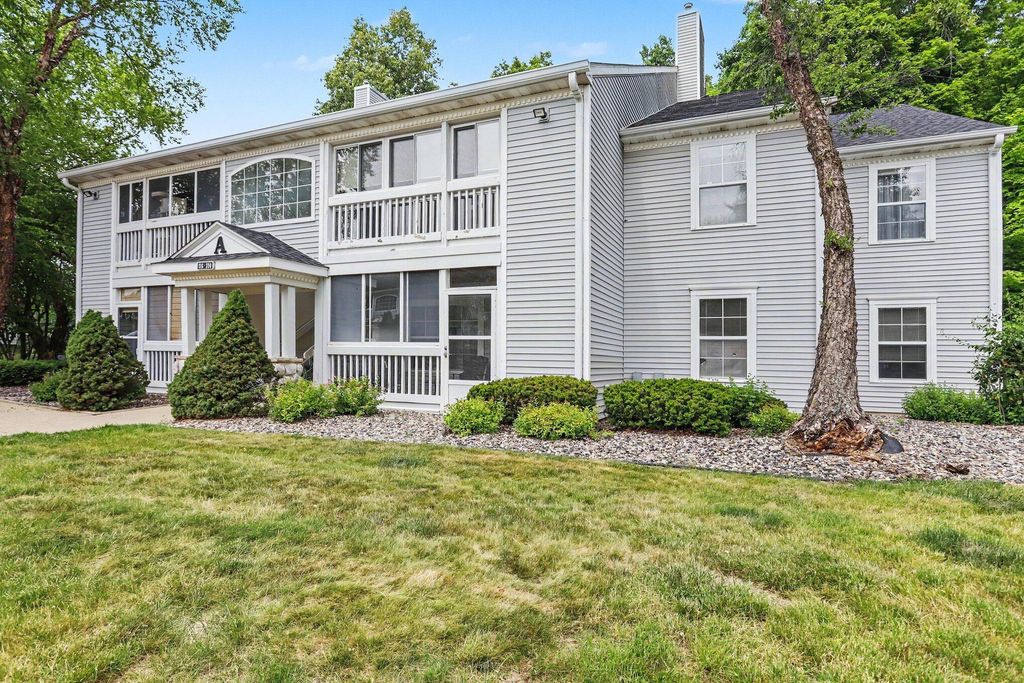 328 Butler Court, Marshall