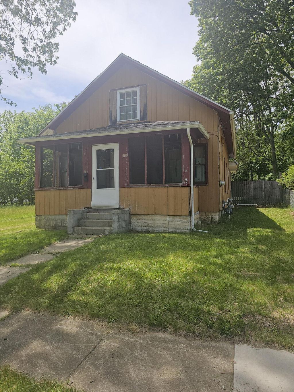 907 N Albion Street, Albion city