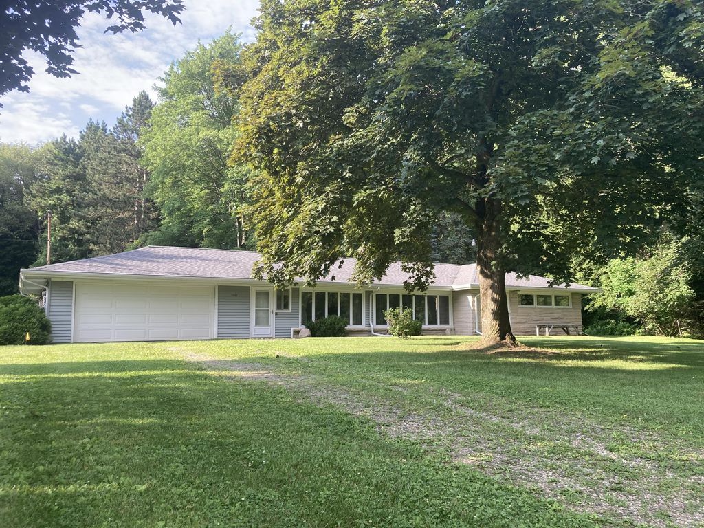 5491 Hoag Road, Battle Creek city