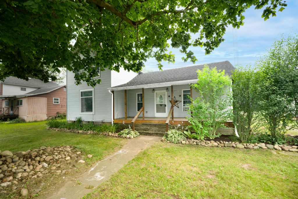 1011 E Copeland Road, California township