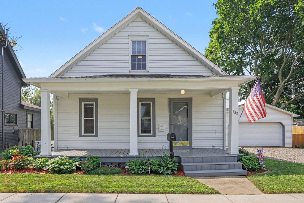 732 E Green Street, Marshall city