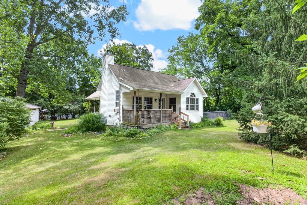 11736 E D Avenue, Ross township