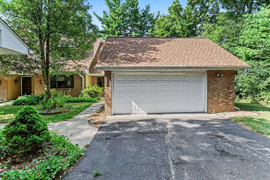 723 Charlemagne Boulevard, Battle Creek
