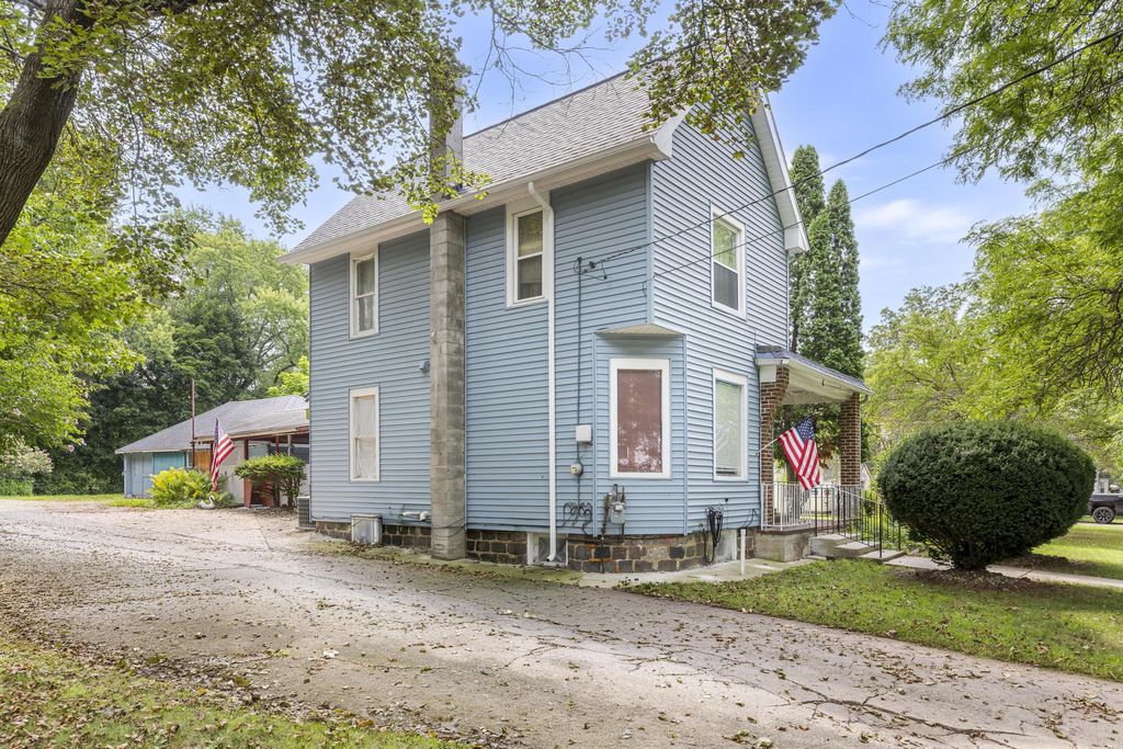 710 N Monroe Street, Albion township