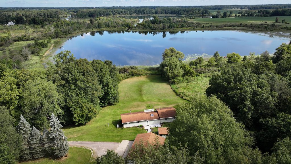 18760 28 Mile Road, Clarence township