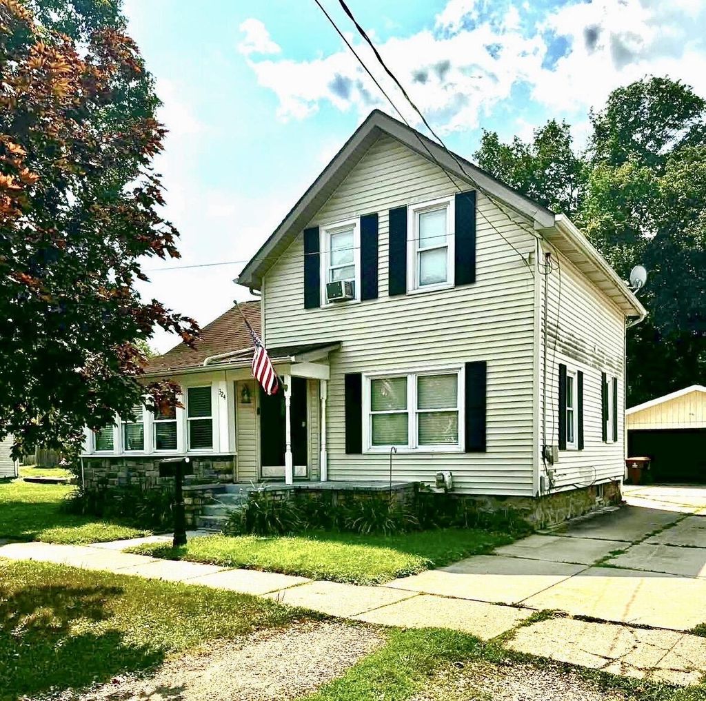 324 S Hamilton Street, Marshall city
