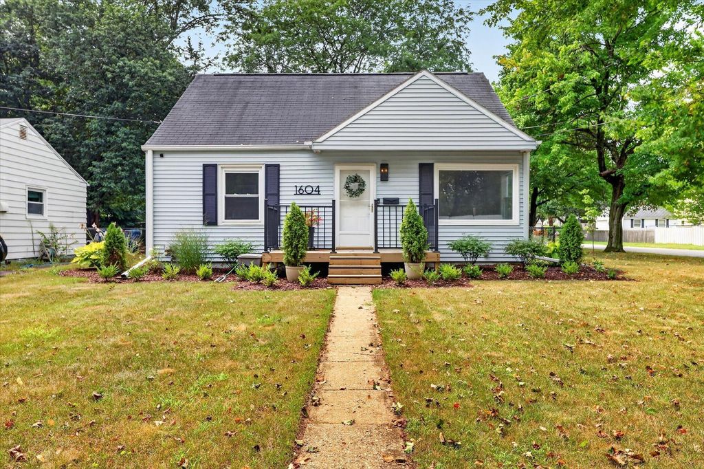 1604 Roseland Avenue, Kalamazoo city
