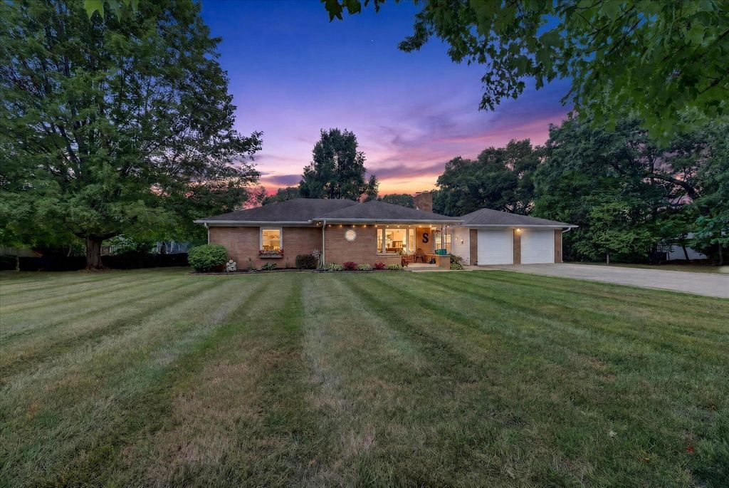 6734 Oakland Drive, Portage city