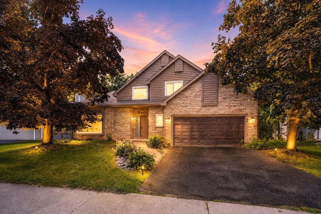 5295 Bear Lake Drive, Meridian charter township