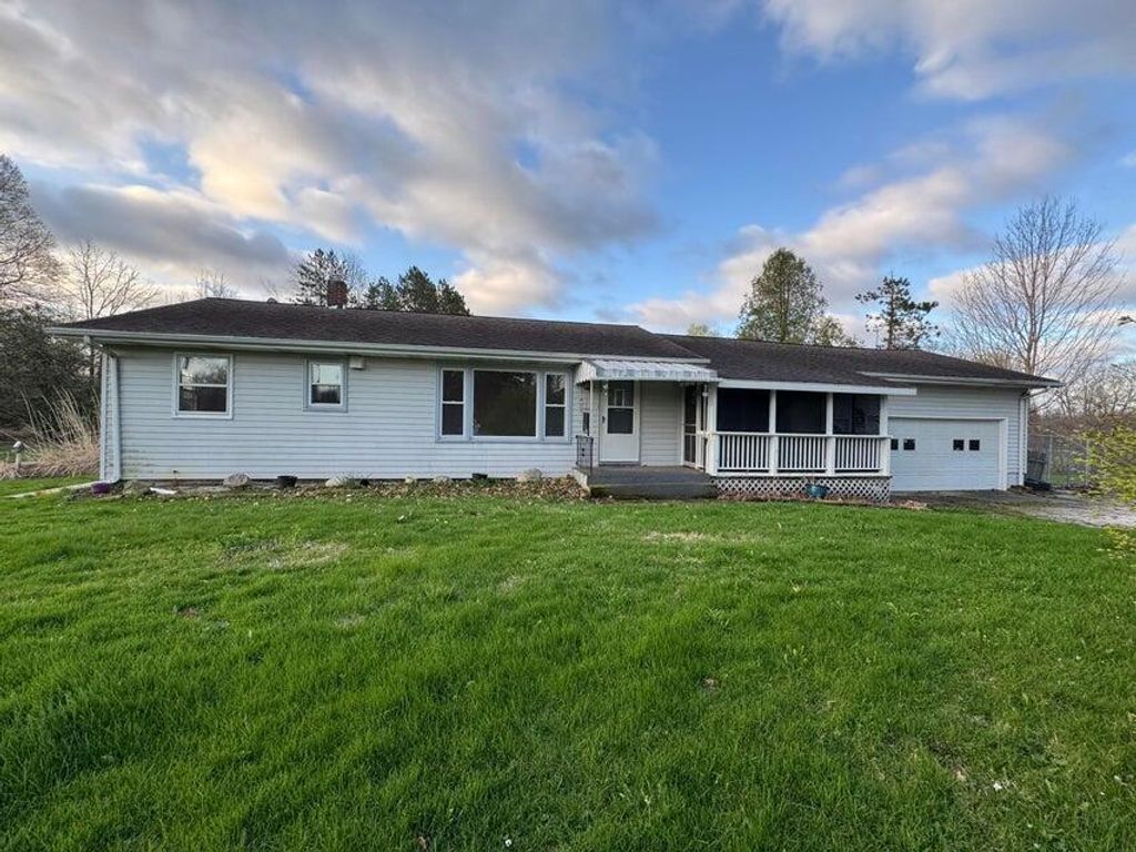 3334 W Glendora Road, Weesaw township