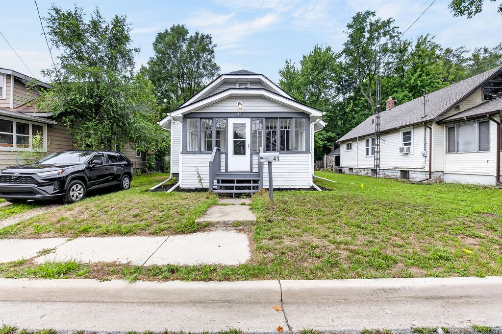 41 Lourim Court, Emmett charter township