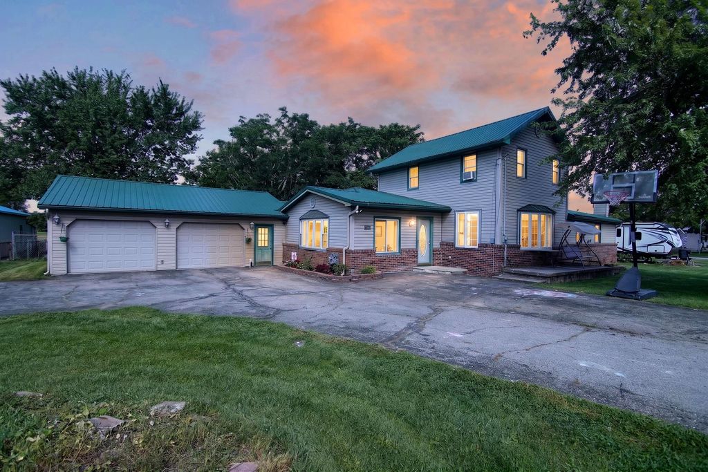 10620 Lake Street, Somerset township