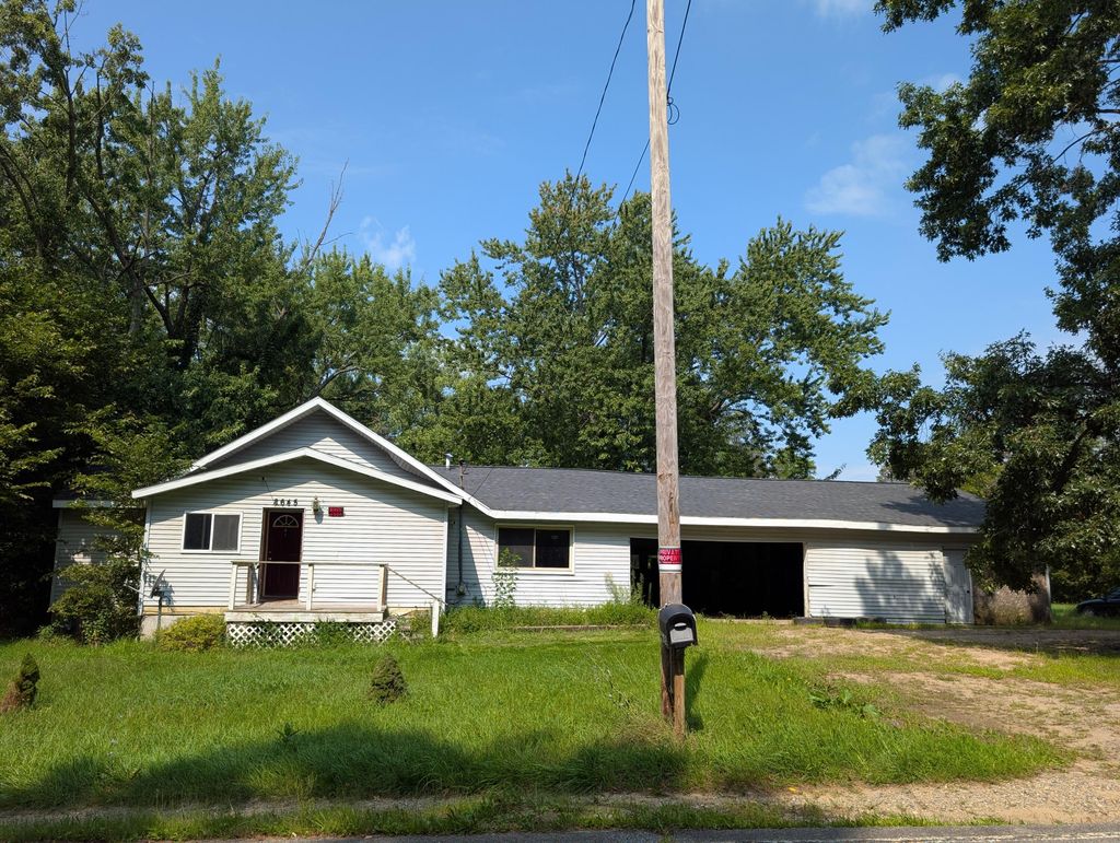 8645 Bellevue Road, Pennfield charter township
