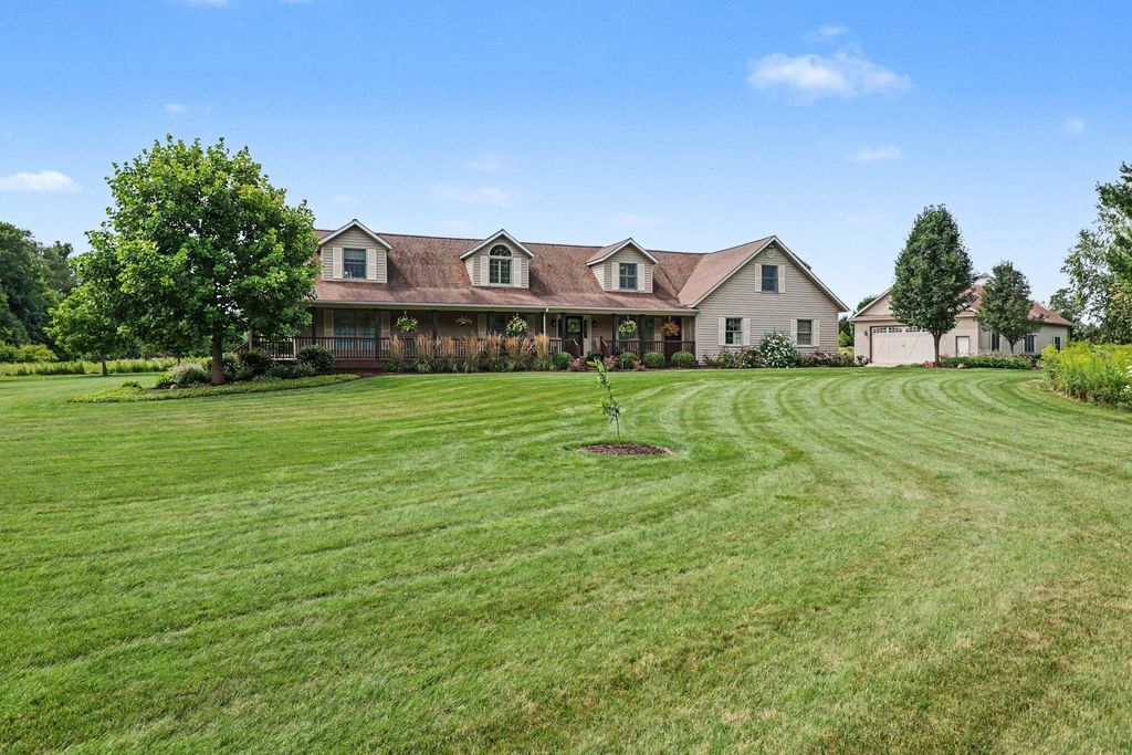 10990 D Drive N, Emmett charter township