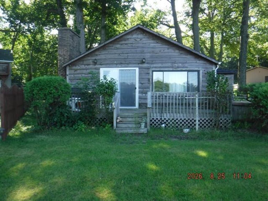 3061 Baseline Road, Trowbridge township