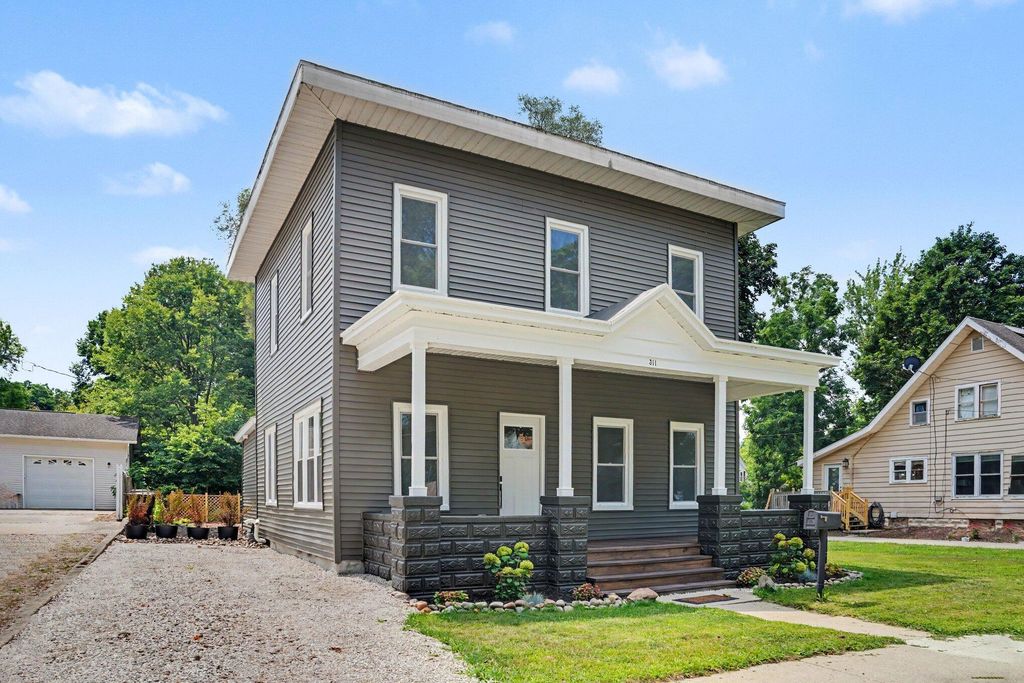 311 Ellen Street, Union City village