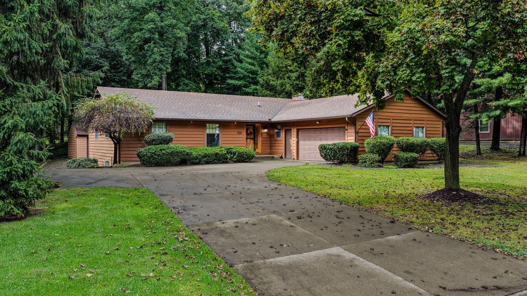 908 N Wooded Lane, Marshall city