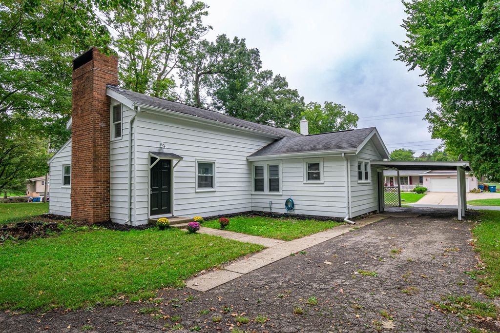 3908 Grand Prairie Road, Kalamazoo