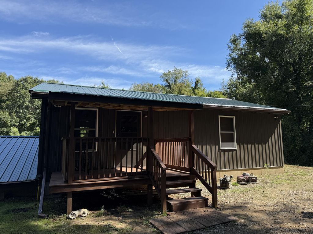 13810 27 Mile Road, Albion