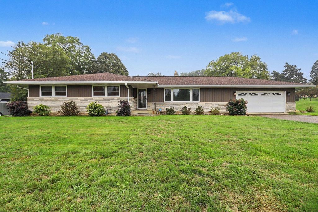 128 Chapel Hill Drive, Battle Creek