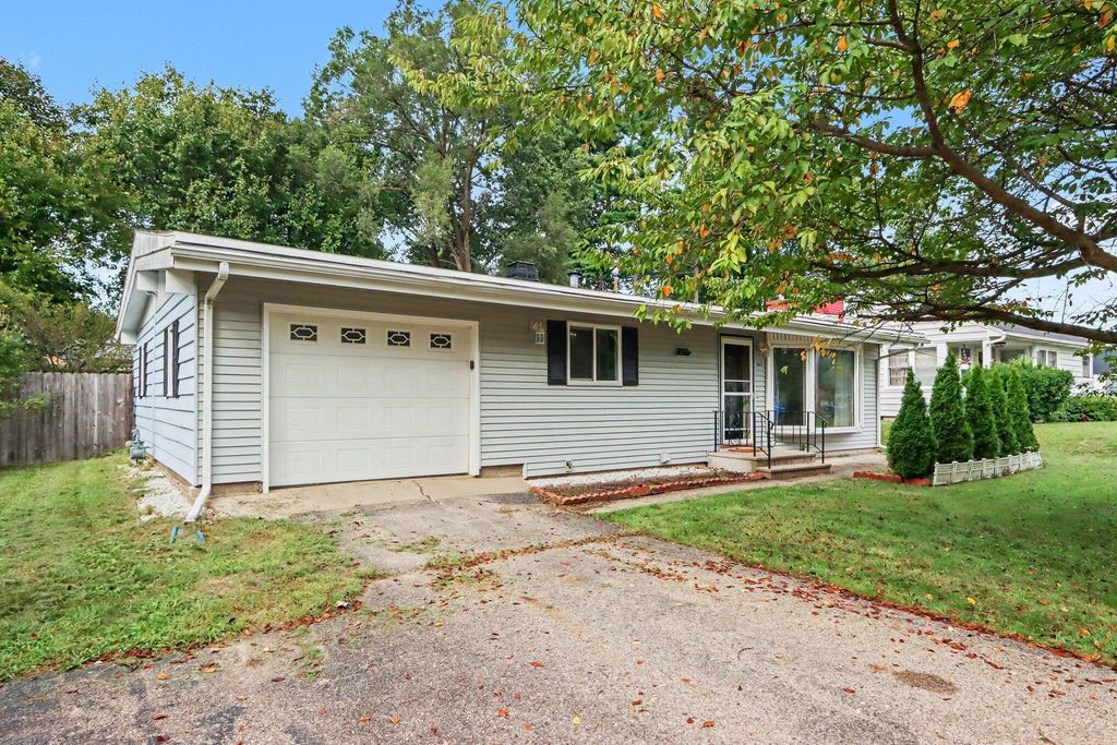 107 Williams Drive, Battle Creek