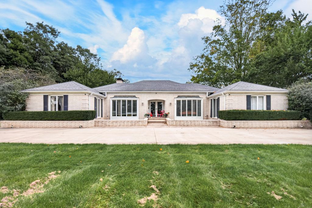 17723 G Drive N, Marshall