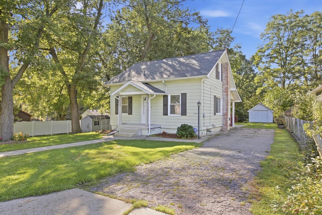 105 Clifton Place, Battle Creek